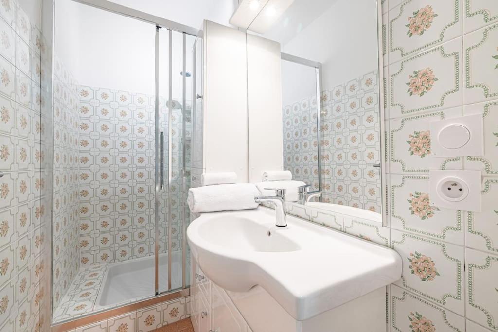 Elegant 2 Bed With Pool In Juan Les Pins Appartement Antibes