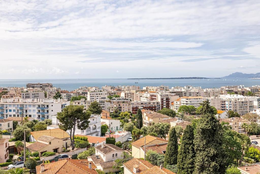 Elegant 2 Bed With Pool In Juan Les Pins Appartement