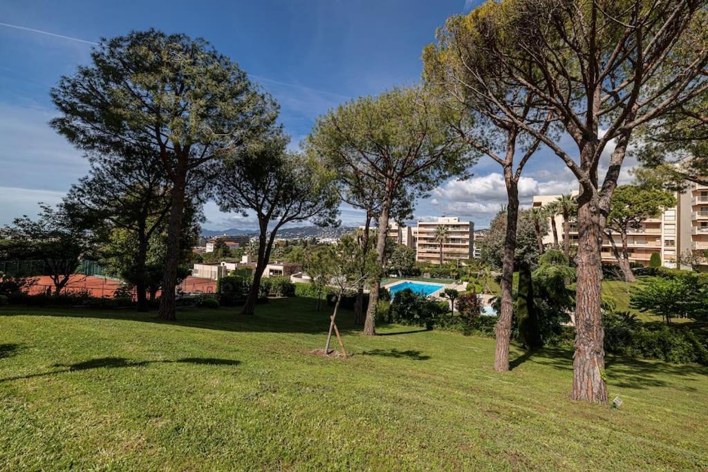 Elegant 2 Bed With Pool In Juan Les Pins Appartement Antibes